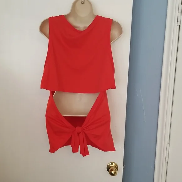 Fabletics Mariela Tank Color: Scarlet XL NWT Open Back with Tie - Picture 6 of 11